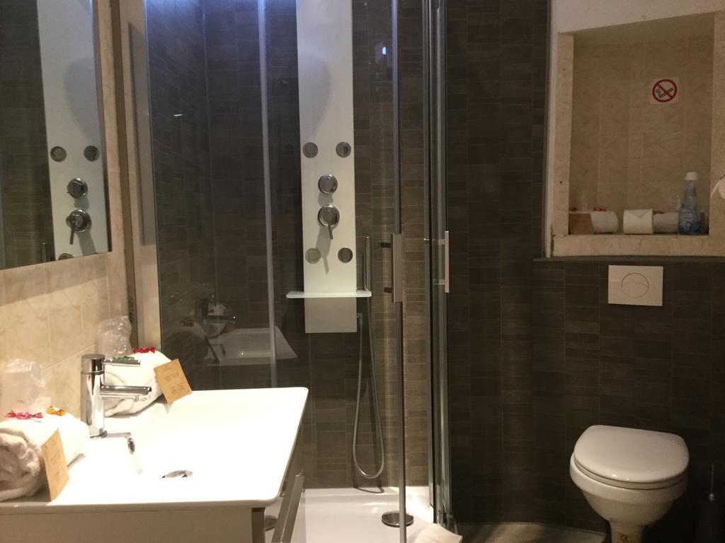 Hotel Restaurant Le 8 ماندوليو لا نابول المظهر الخارجي الصورة